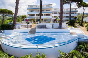 hotel la castellana
