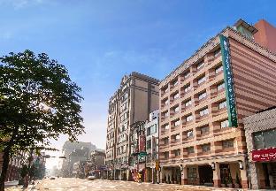 green world triplebeds hotel