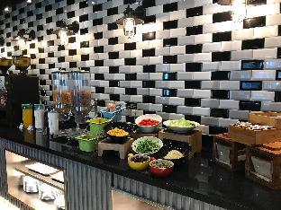 green world triplebeds hotel