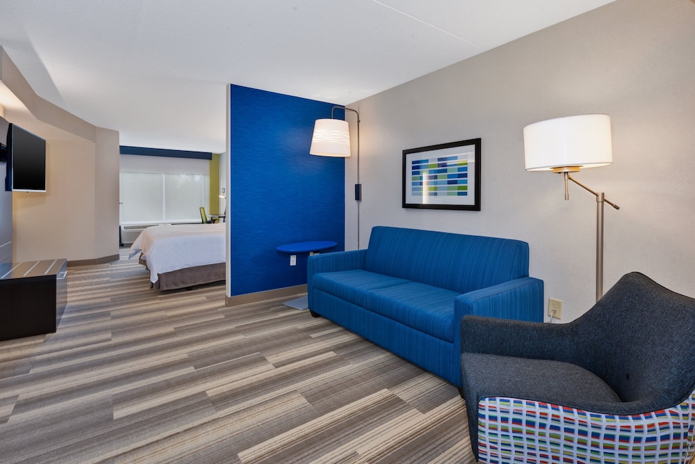 holiday inn express and suites blacksburg university area