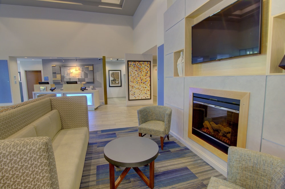 holiday inn express and suites blacksburg university area