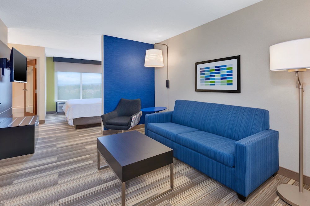 holiday inn express and suites blacksburg university area