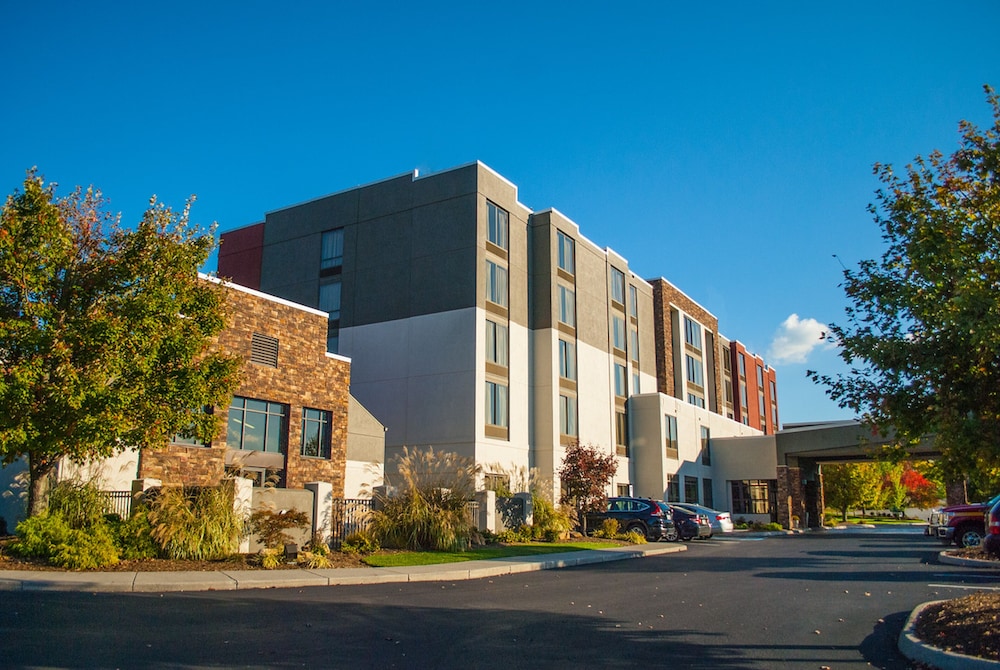 holiday inn express and suites blacksburg university area