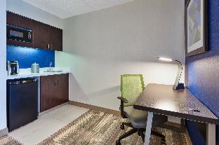 holiday inn express and suites blacksburg university area