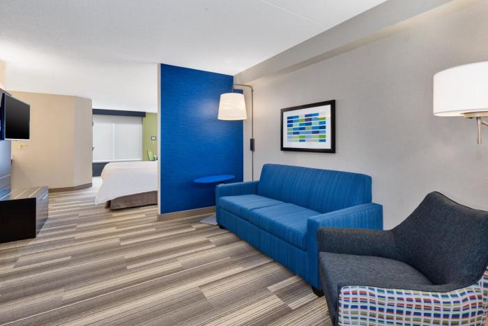 holiday inn express and suites blacksburg university area