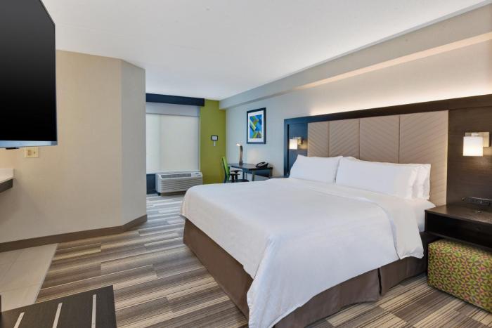 holiday inn express and suites blacksburg university area