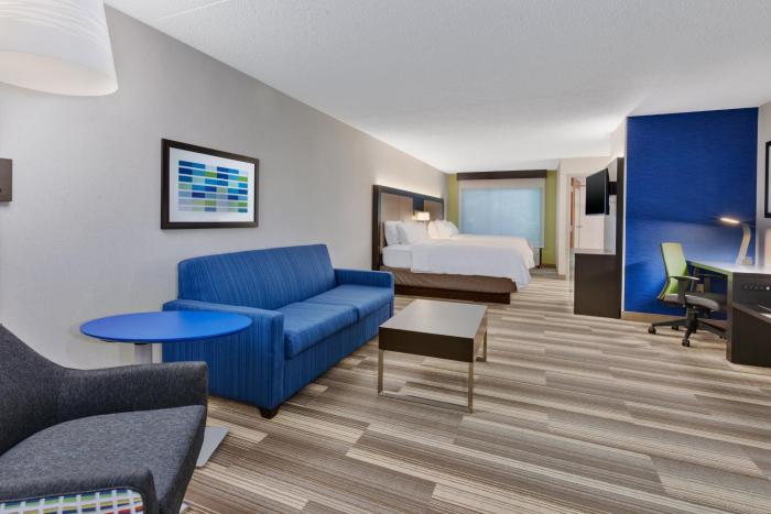 holiday inn express and suites blacksburg university area