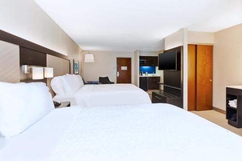 holiday inn express and suites blacksburg university area