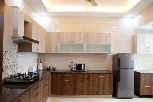 when in gurgaon service apartments near medanta medicity