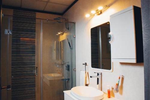 when in gurgaon service apartments near medanta medicity