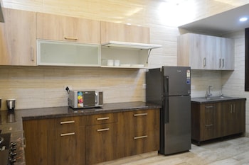 when in gurgaon service apartments near medanta medicity