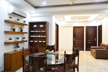 when in gurgaon service apartments near medanta medicity