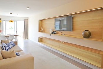 ohasis boutique suites