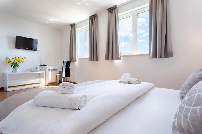 adriatic queen residence