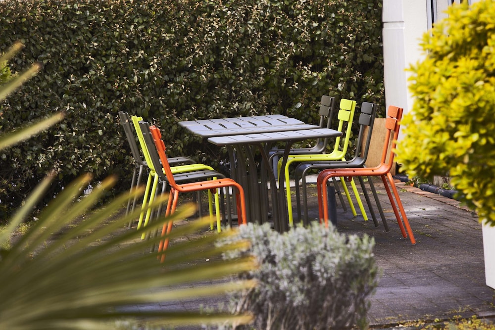 premiere classe bordeaux nord lac