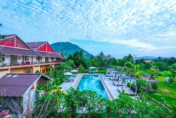 boreirom teuk chhou resort