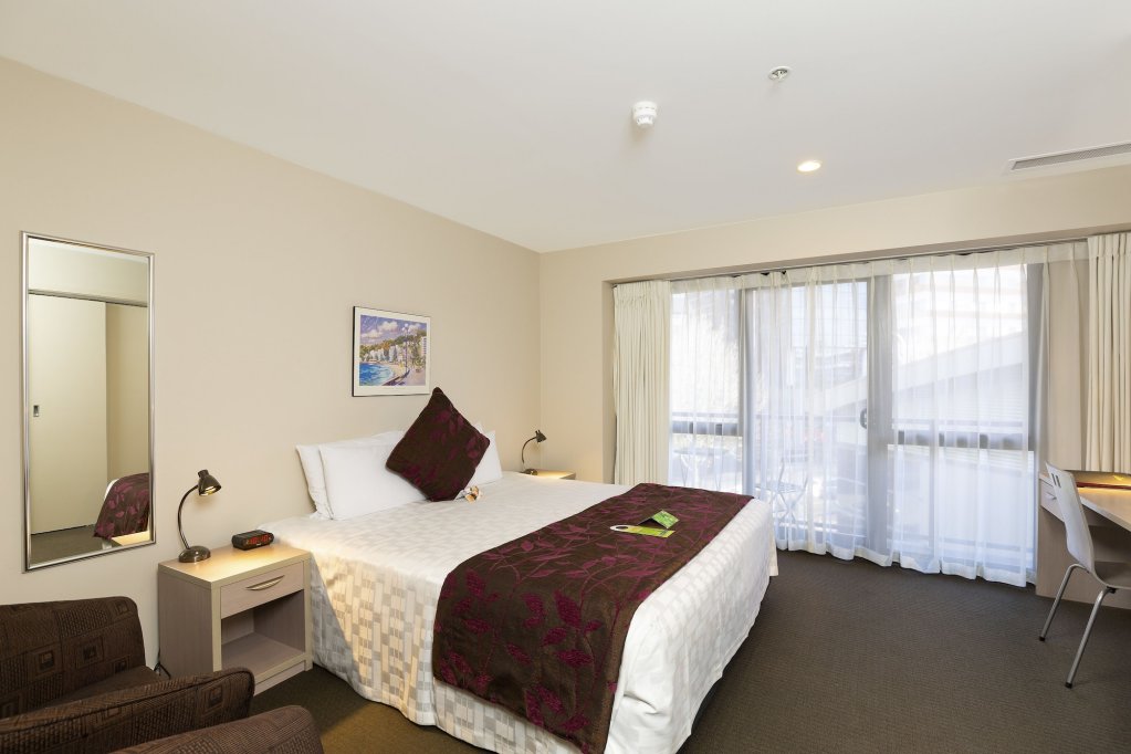 Hotel Grand Chancellor Auckland,,3 star