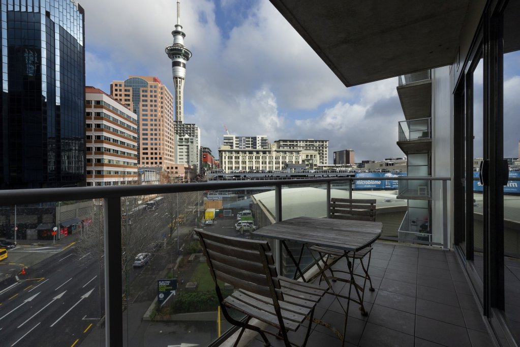 Hotel Grand Chancellor Auckland,,3 star
