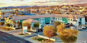 Island Suites,,2.5 star