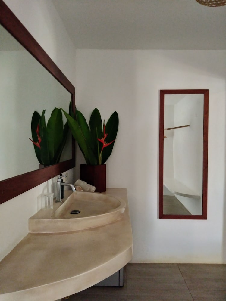 villa kalachuchi bandb