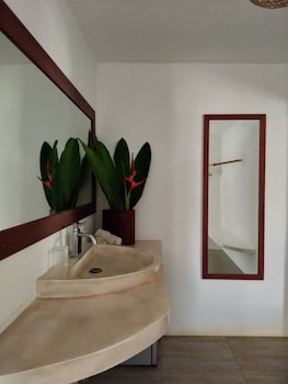 villa kalachuchi bandb