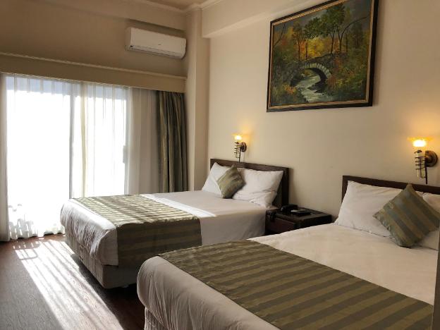 holiday saipan hotel