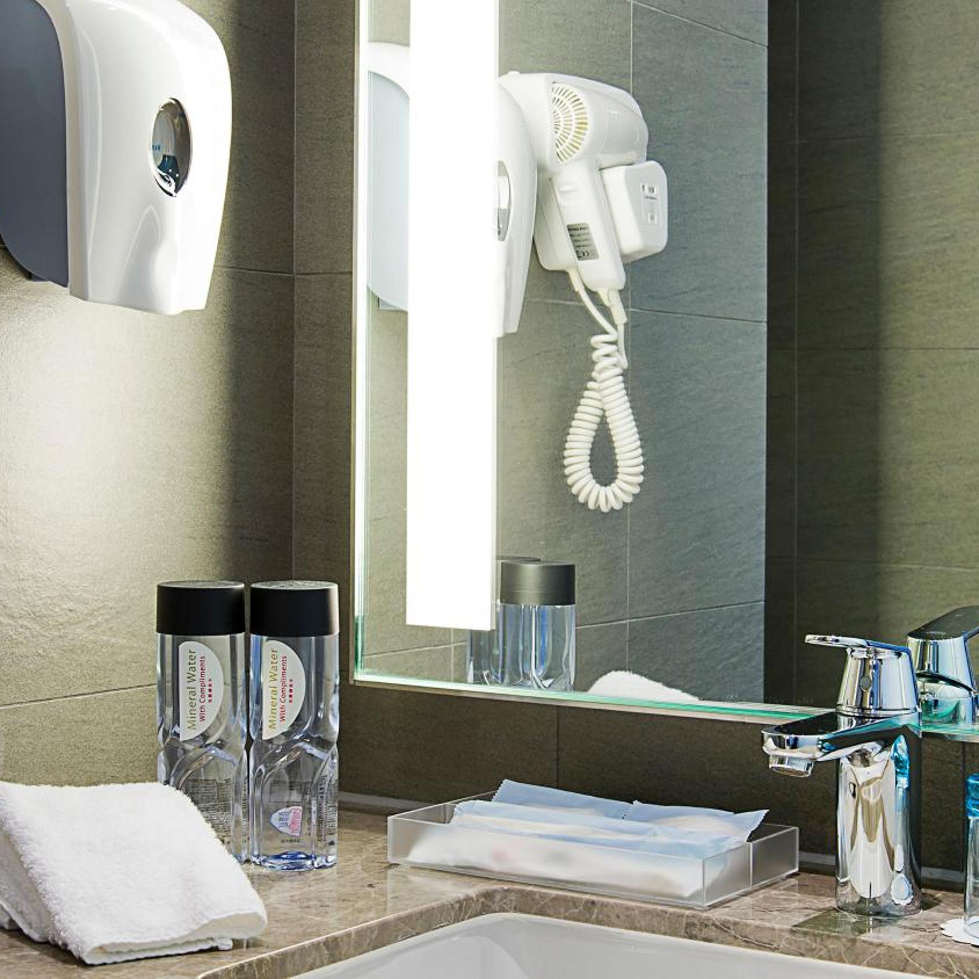 holiday inn express hong kong mongkok by ihg