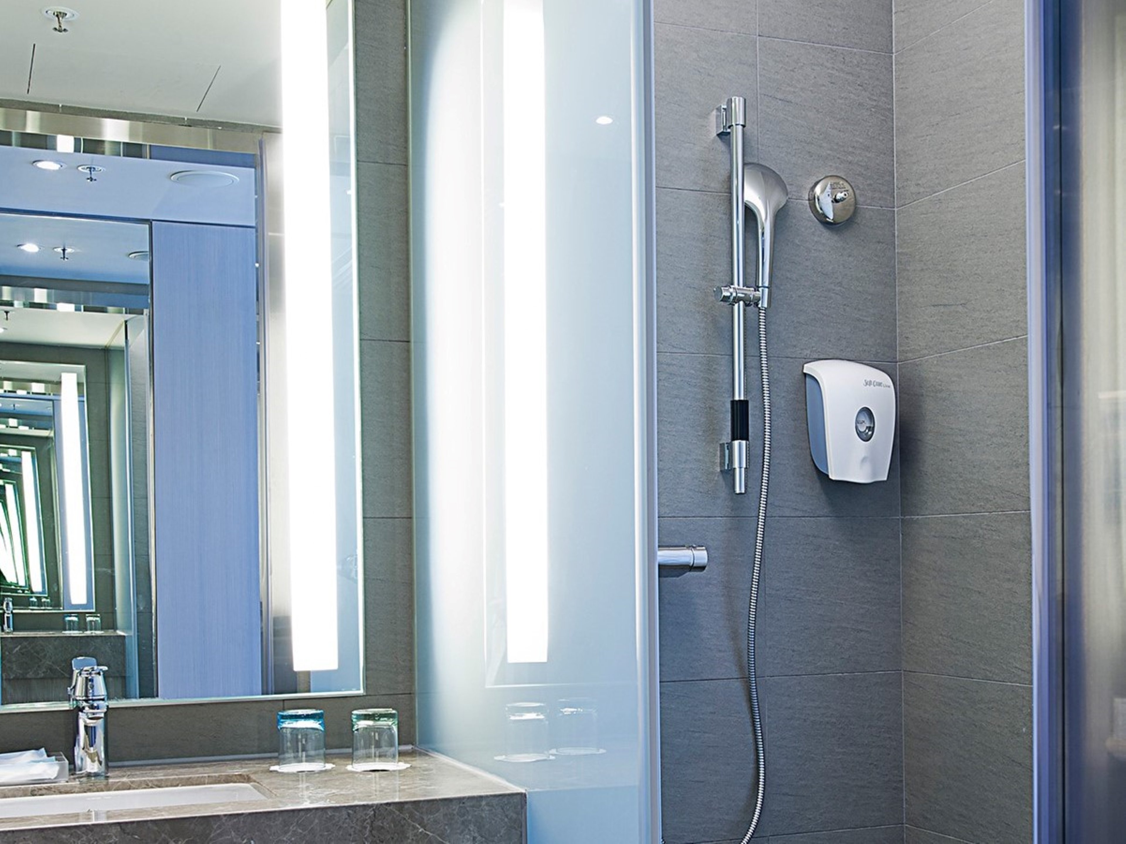 holiday inn express hong kong mongkok by ihg