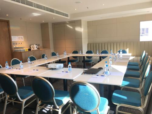 holiday inn express hong kong mongkok by ihg