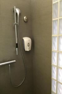 holiday inn express hong kong mongkok by ihg