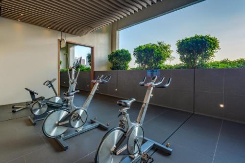 holiday inn express hong kong mongkok by ihg