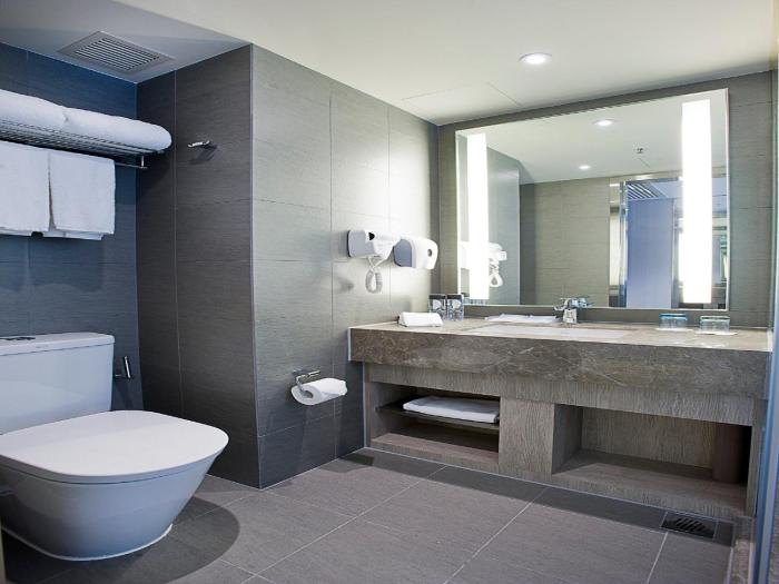 holiday inn express hong kong mongkok by ihg