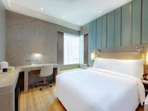 holiday inn express hong kong mongkok by ihg