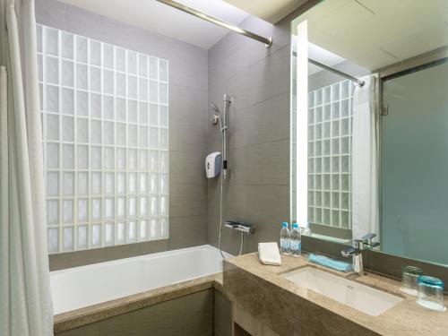 holiday inn express hong kong mongkok by ihg