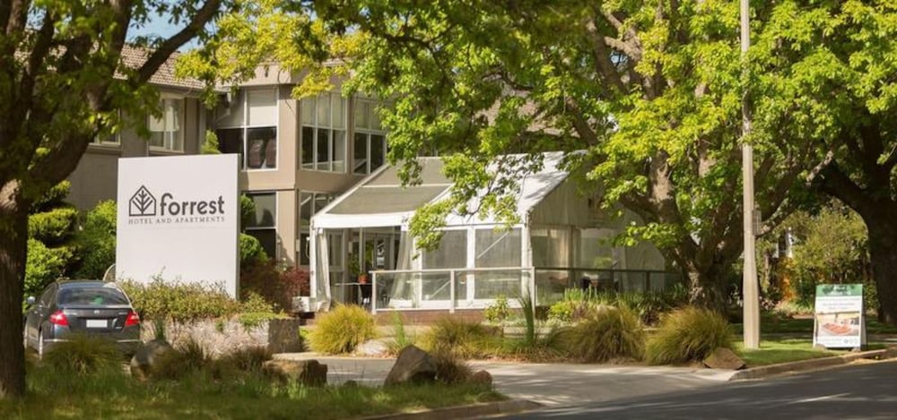 forrest hotel and apartments