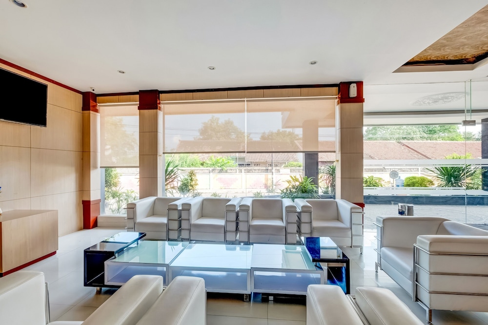 tembok batu residence