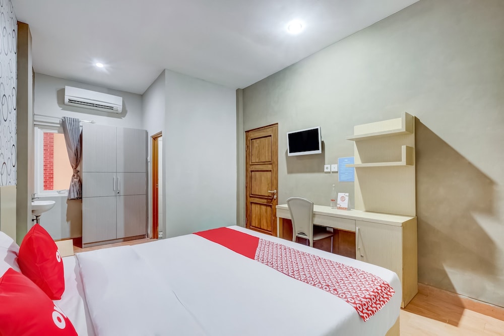tembok batu residence
