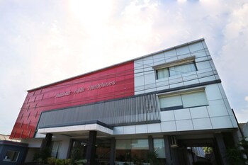 tembok batu residence