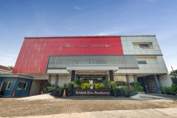 tembok batu residence