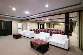 tembok batu residence