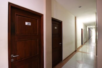 tembok batu residence