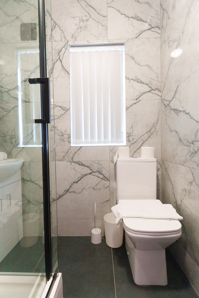 fewston house apartments