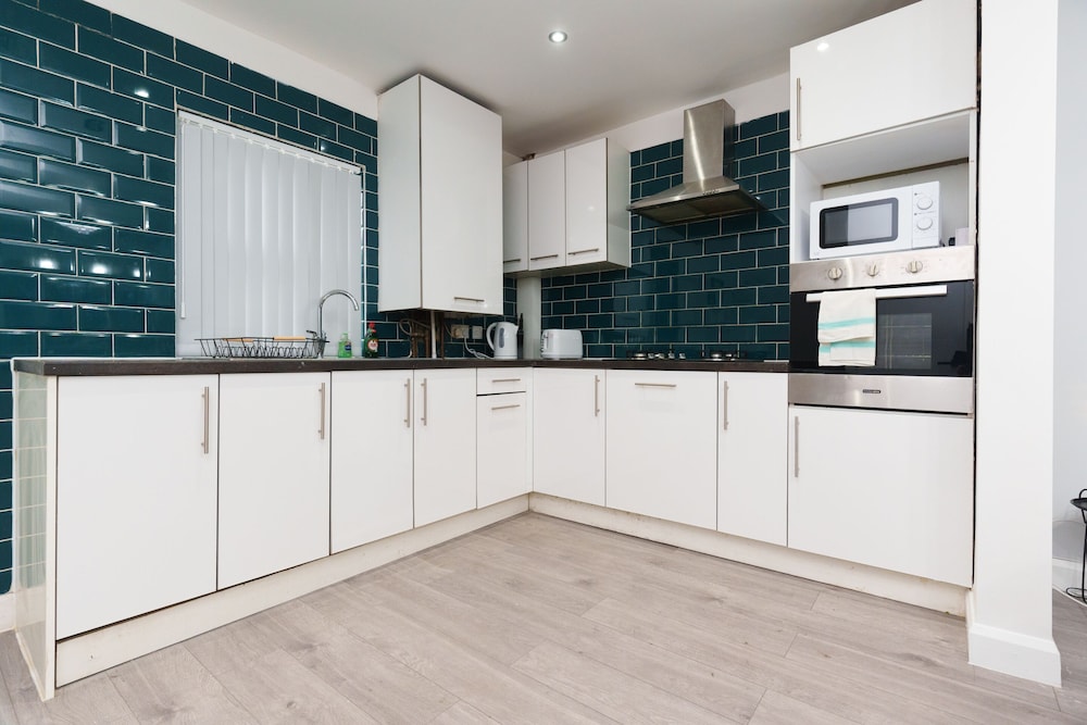 fewston house apartments