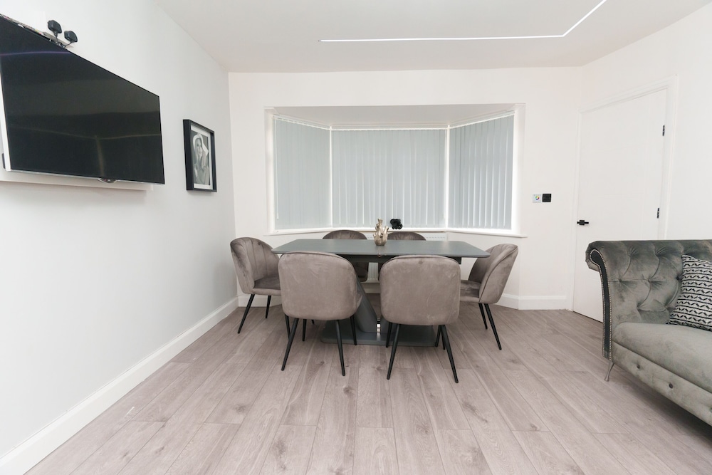 fewston house apartments