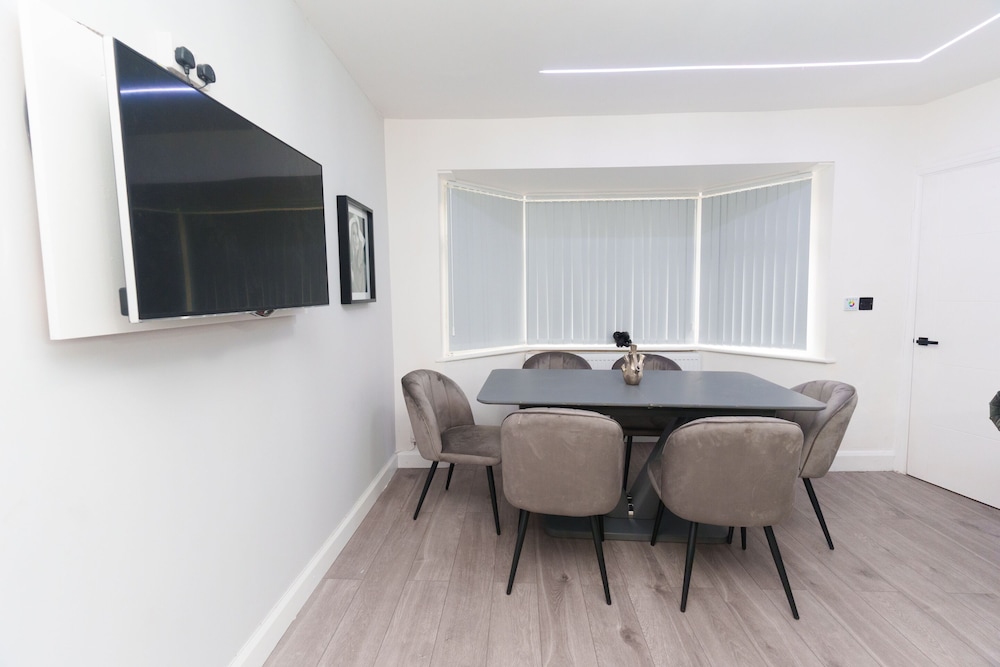 fewston house apartments