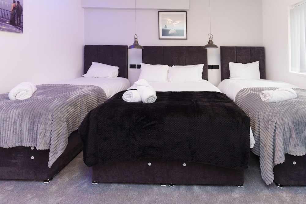 fewston house apartments