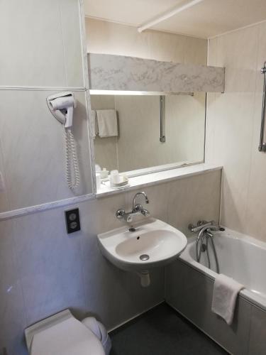 brit hotel vallee du lot