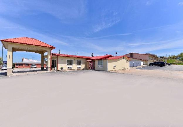 red roof inn buffalo tx