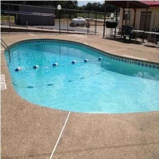 red roof inn buffalo tx