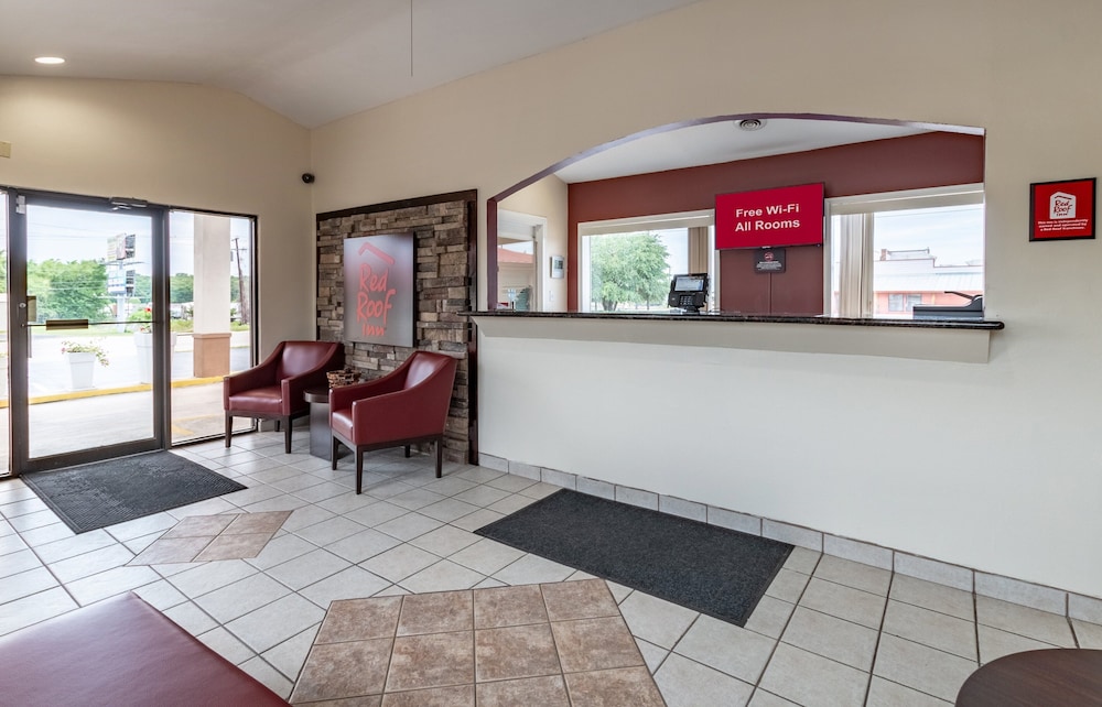 red roof inn buffalo tx